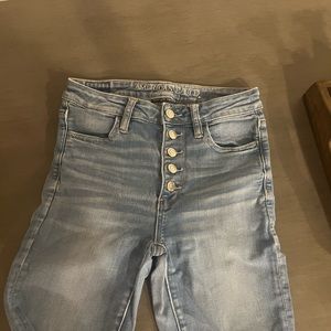 American Eagle Super Rise Jegging Button Up